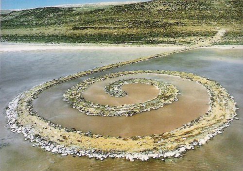 Robertsmithson-spiral-jetty-great-salt-lake-02-1970